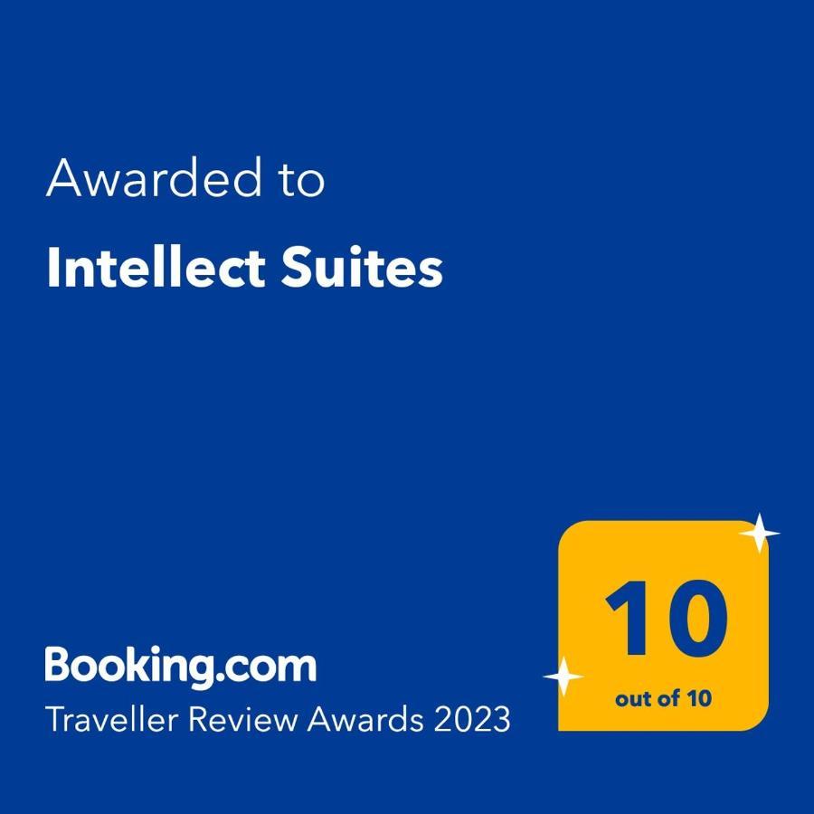 Intellect Apartment *